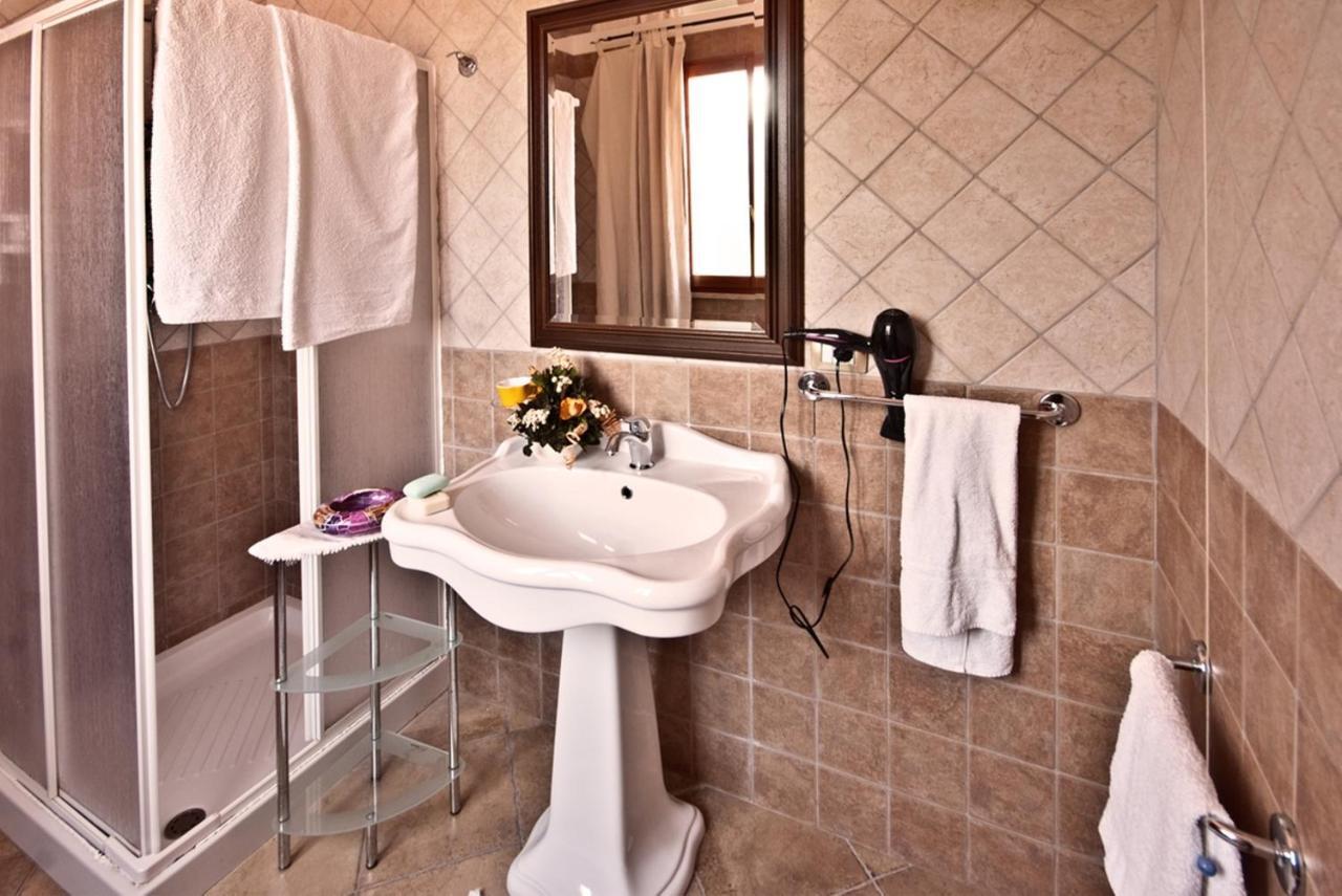 Agriturismo Sa Suerera Olmedo Bilik gambar